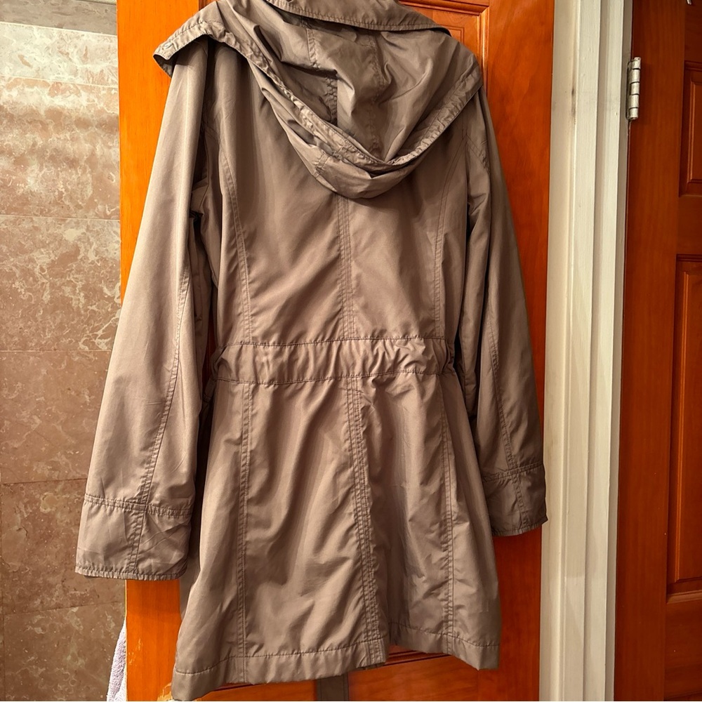 Esprit Women Raincoat/Wind Breaker Size Large Neutral Tan Excellent Condition - Picture 4 of 4